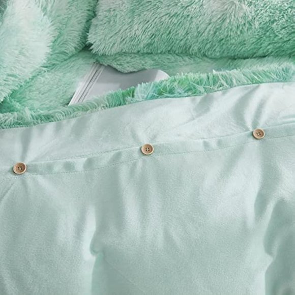 - SUPER SOFT   Shaggy Fluffy Faux Fur Duvet Cover Set Button Closure Vel… - Picture 4 of 6